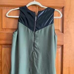 Green / black blouse for dell great for tucking into jeans